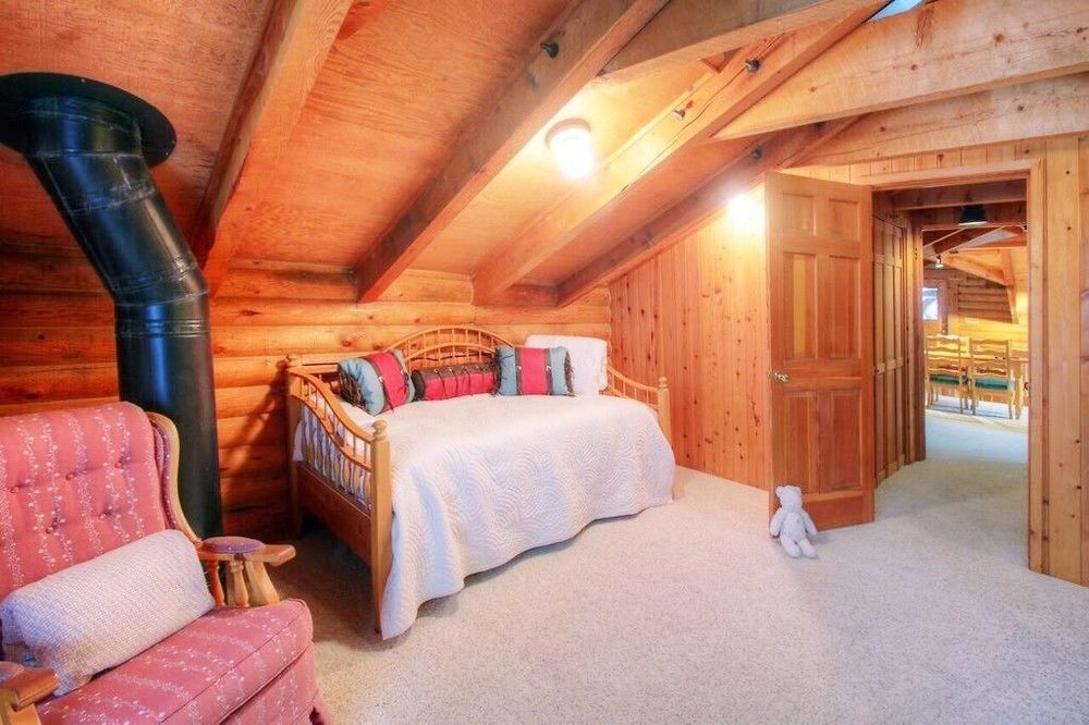 Log Cabin On The Stream Sundance Exterior photo