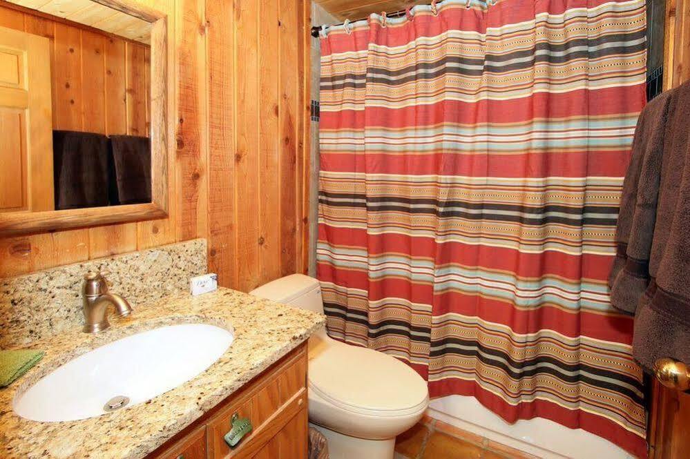 Log Cabin On The Stream Sundance Exterior photo